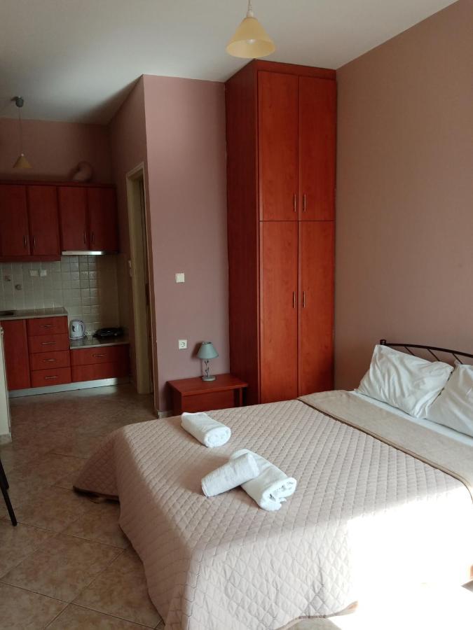 Jusmine Apartments Chalkís Dış mekan fotoğraf